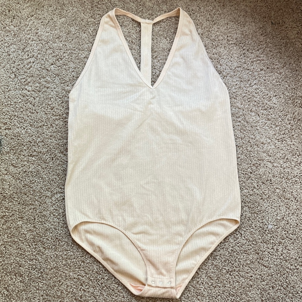 NWOT Jasmine & Ginger Blush Pink w Soft Silver Ribbing Vneck Bodysuit Sz Large